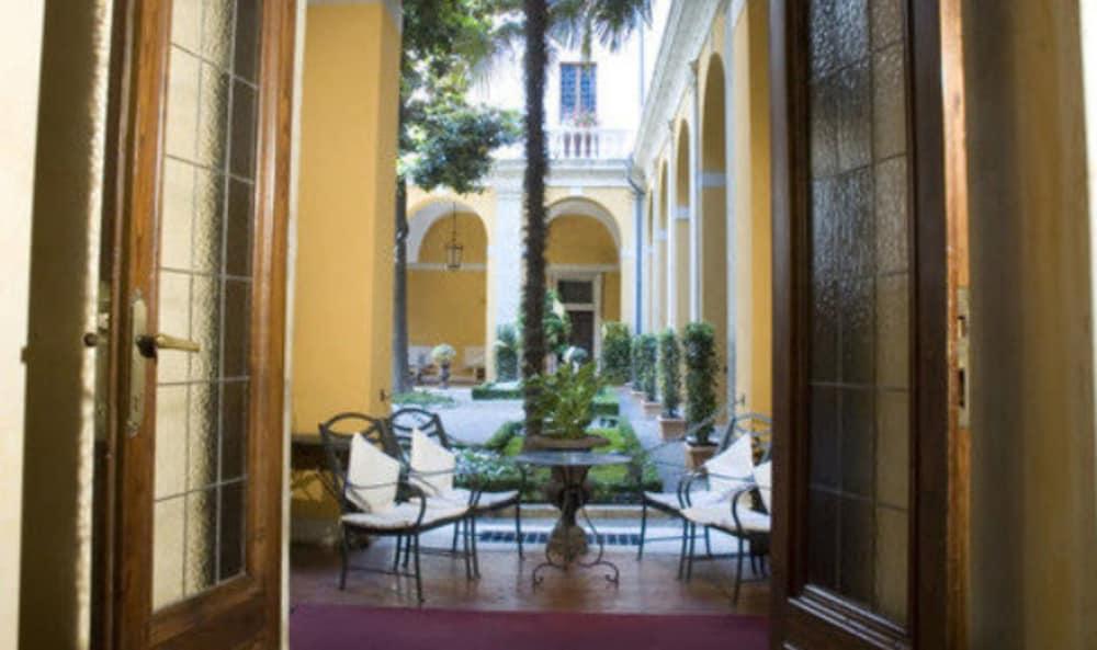 Palazzo Cardinal Cesi Hotel Rome Exterior photo