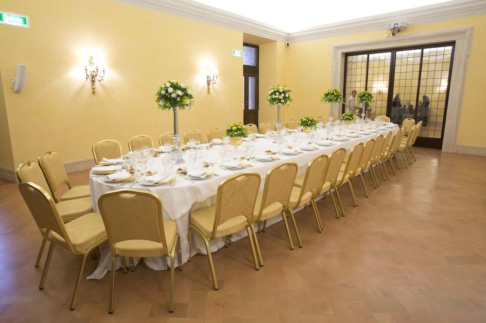 Palazzo Cardinal Cesi Hotel Rome Exterior photo
