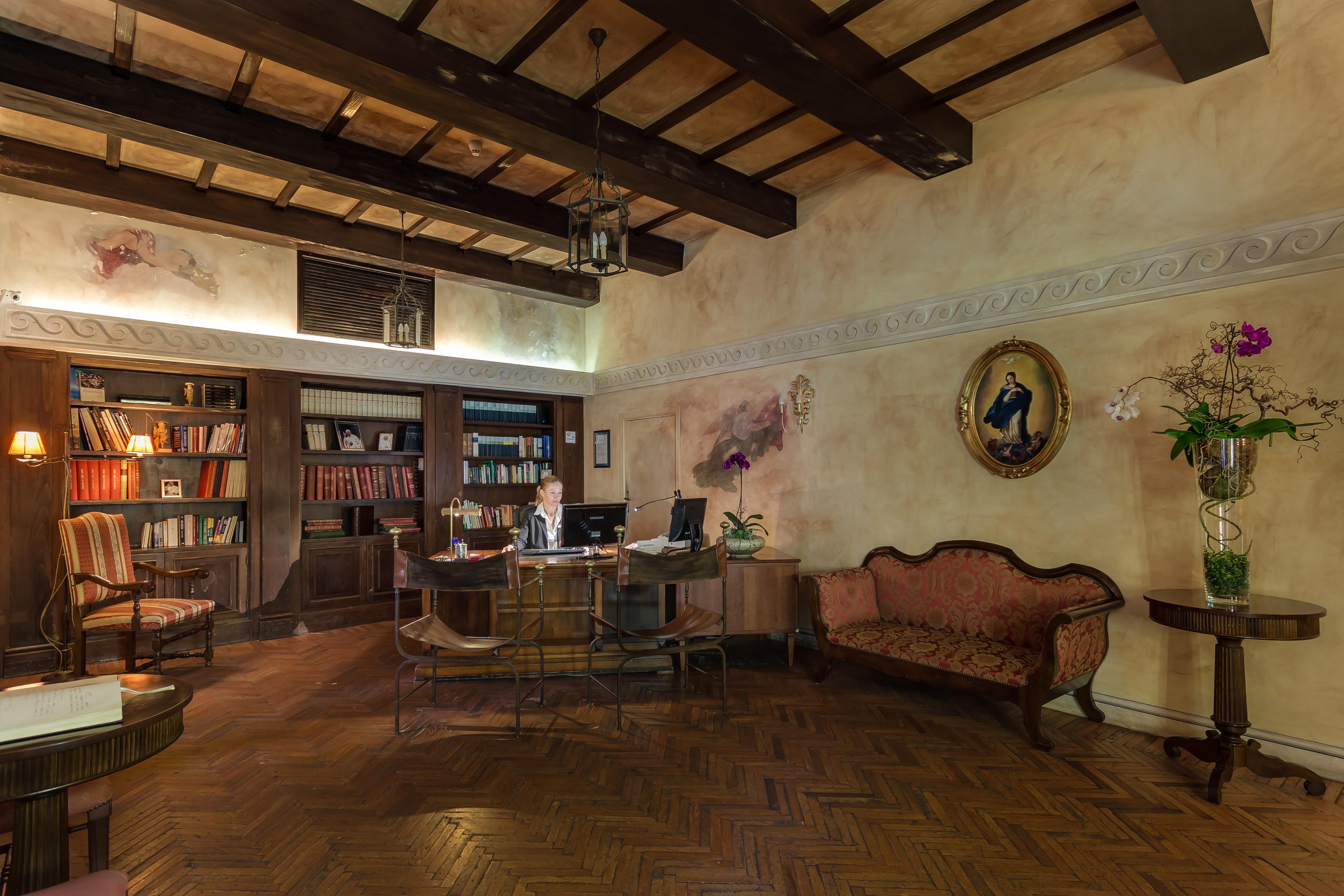 Palazzo Cardinal Cesi Hotel Rome Exterior photo