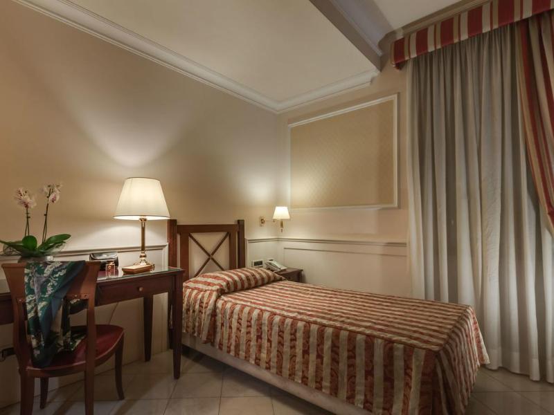 Palazzo Cardinal Cesi Hotel Rome Exterior photo