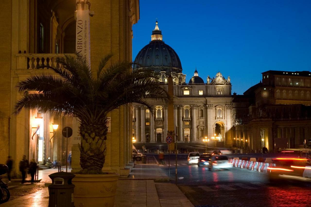 Palazzo Cardinal Cesi Hotel Rome Exterior photo